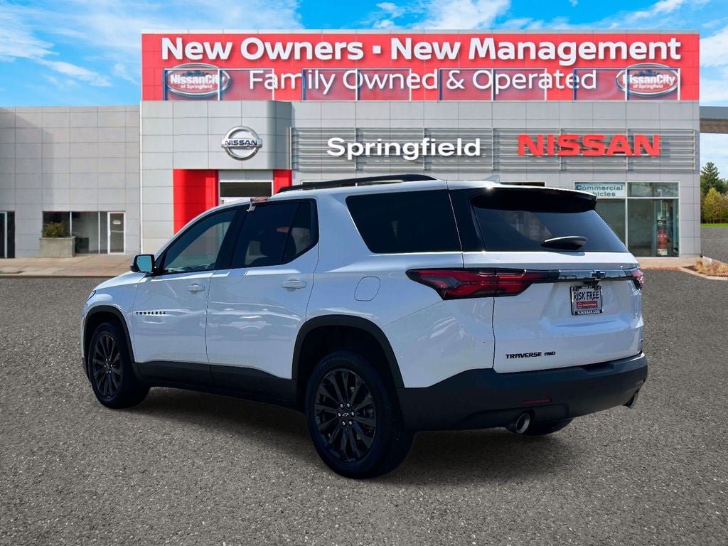 Used 2023 Chevrolet Traverse RS w/ LPO, Floor Liner Package AWD/4WD image 6