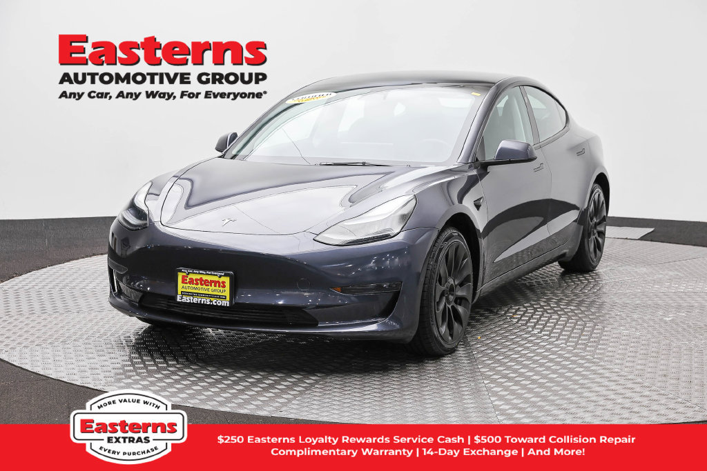 Used 2023 Tesla Model 3 Standard Range RWD image 1
