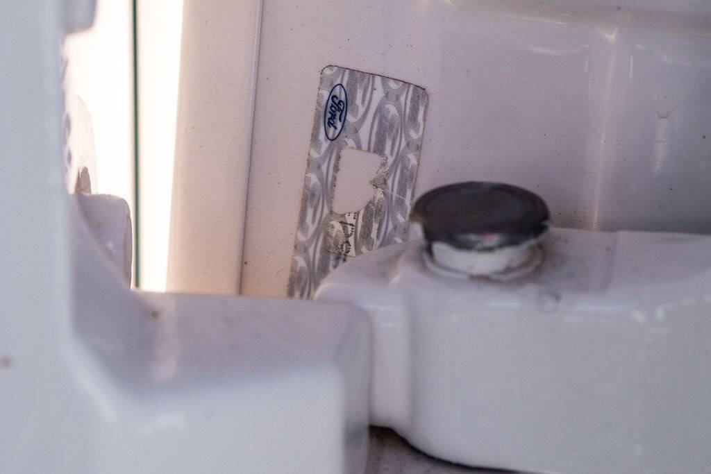 Used 2005 Ford GT image 85