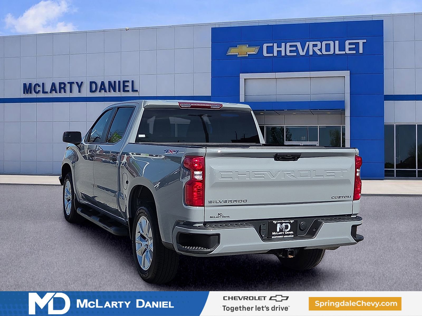 Used 2024 Chevrolet Silverado 1500 Custom AWD/4WD image 4