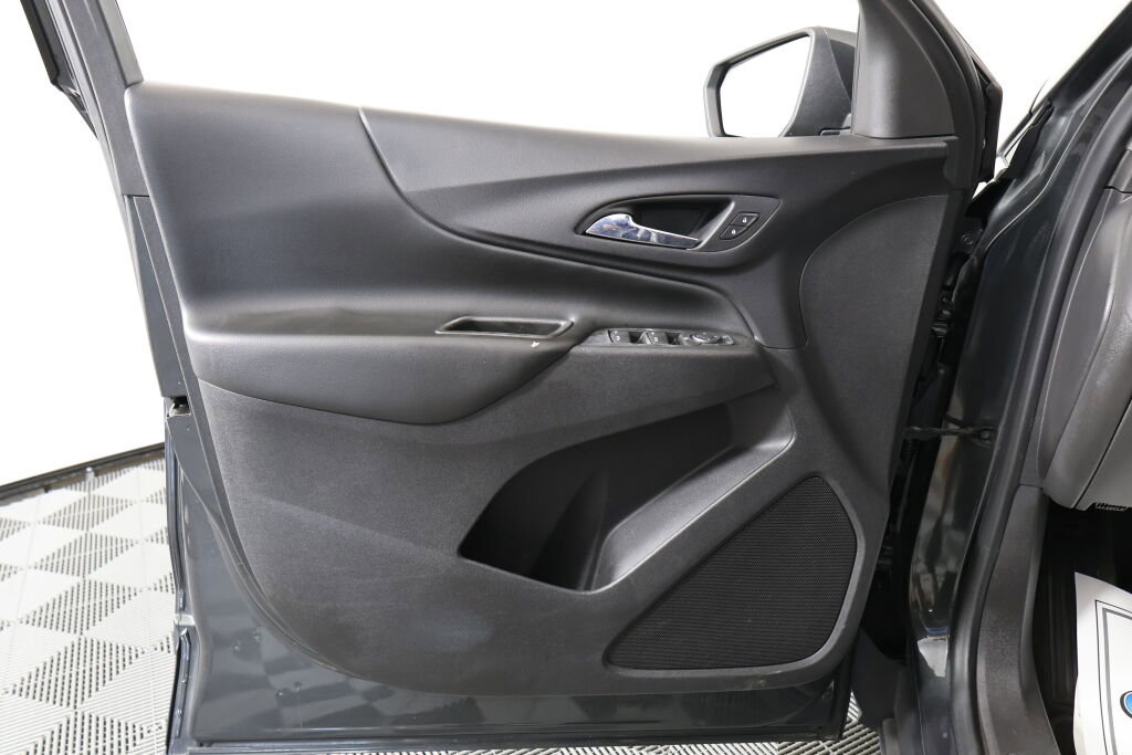 Used 2020 Chevrolet Equinox LT image 12