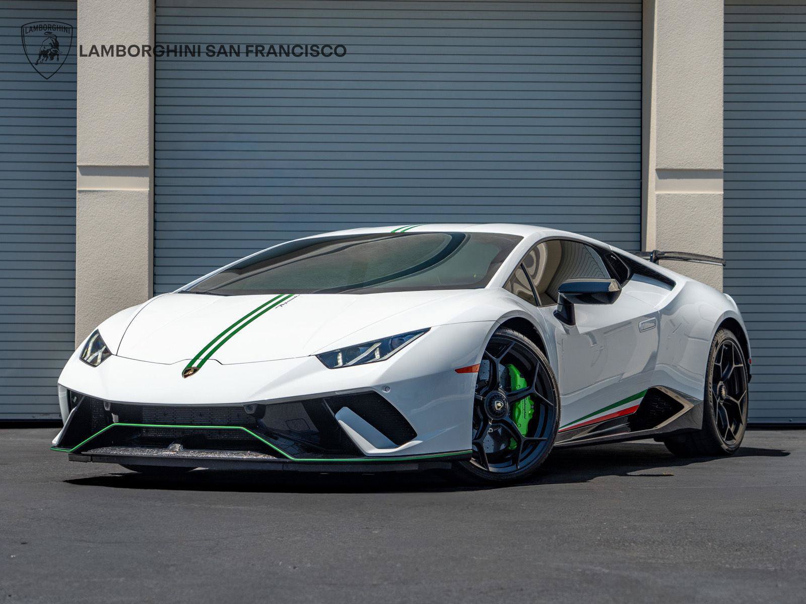 Used 2018 Lamborghini Huracan Performante AWD/4WD image 3