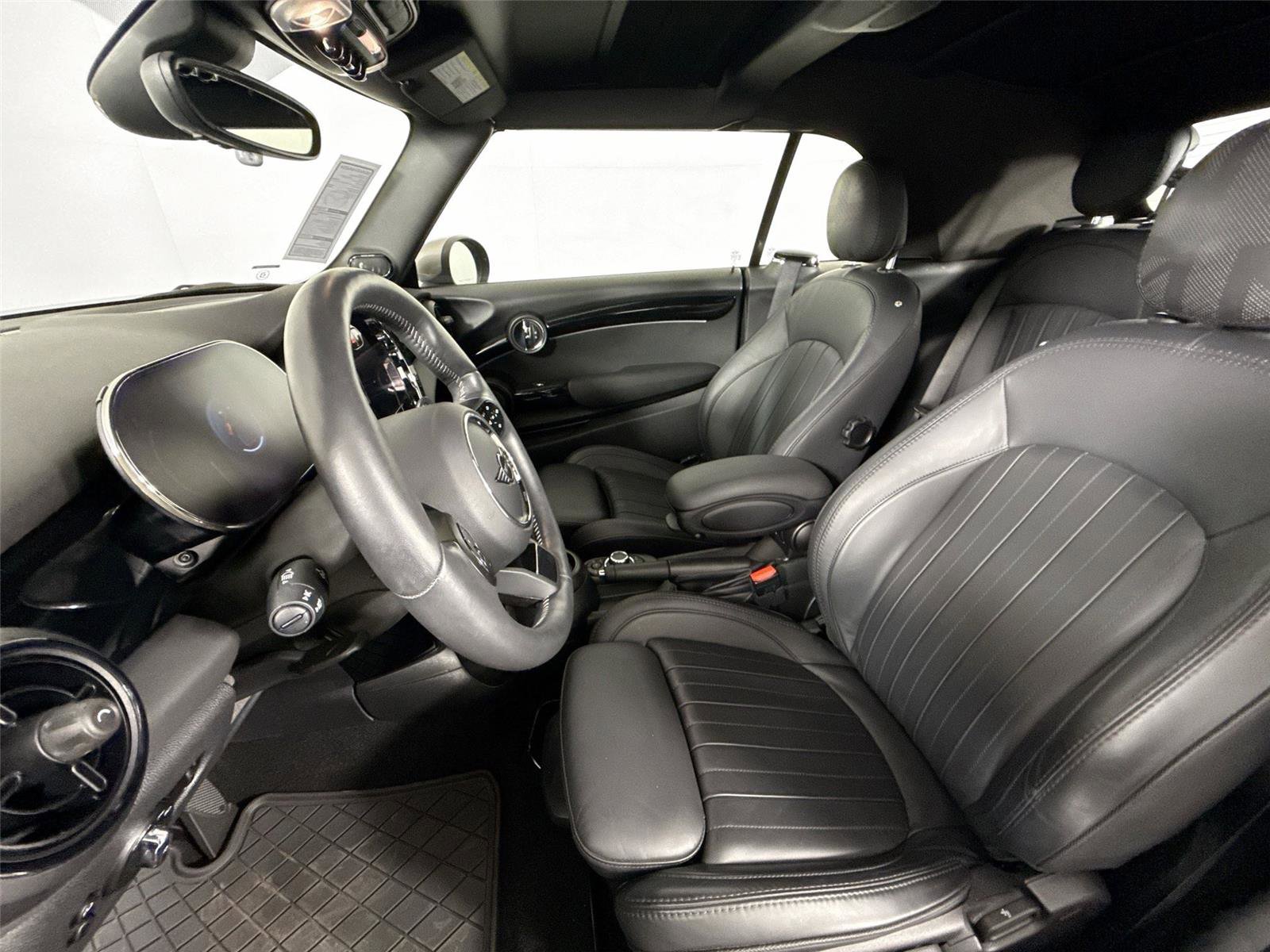 Used 2023 MINI Cooper S image 3