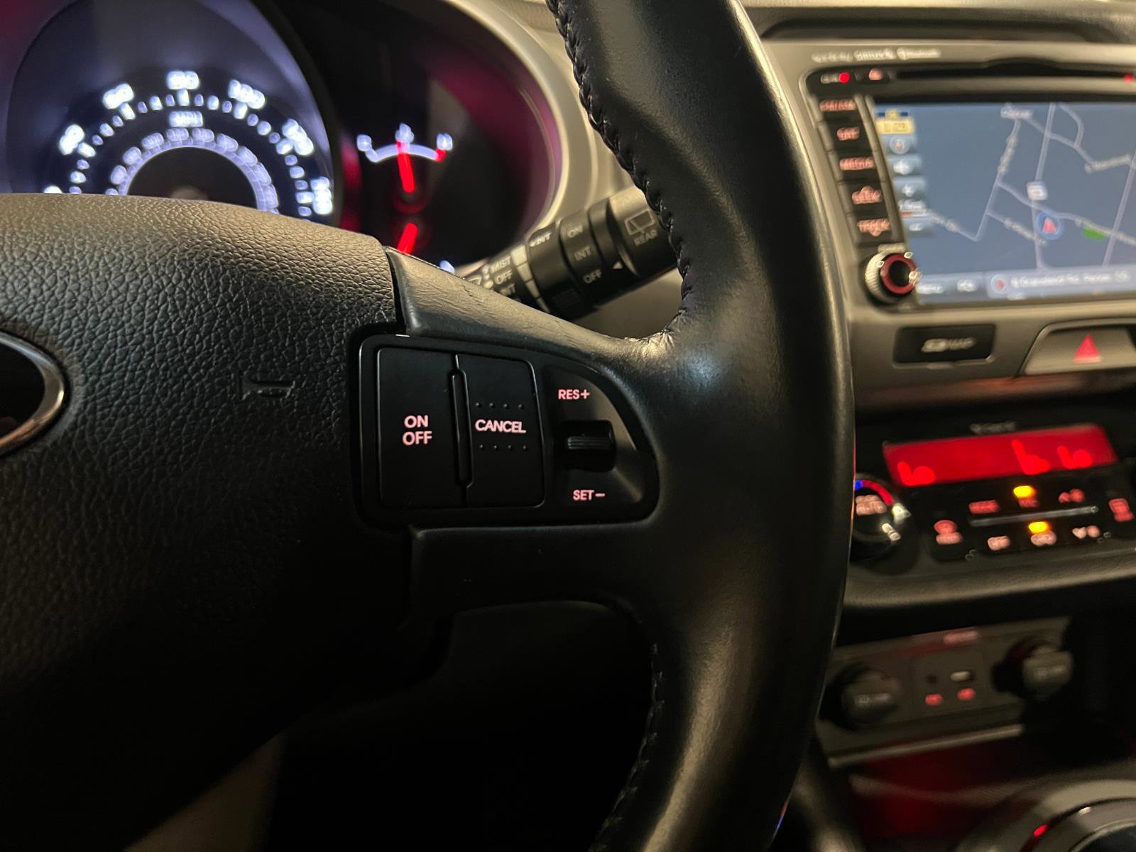 Used 2016 Kia Sportage SX image 14