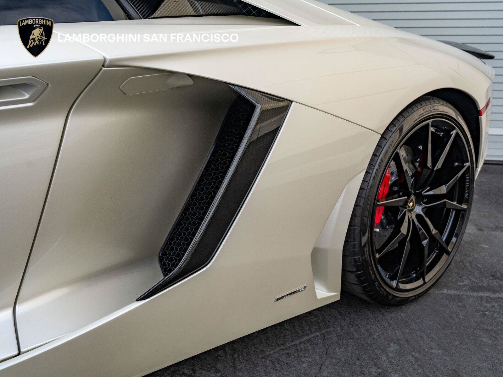 Used 2016 Lamborghini Aventador LP 700-4 AWD/4WD image 40