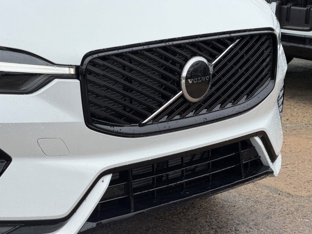 New 2026 Volvo XC60 B5 Core w/ Climate Package AWD/4WD image 2