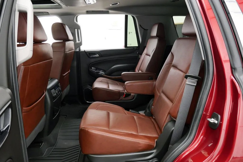 Used 2020 Chevrolet Tahoe Premier w/ Premier Plus Edition AWD/4WD image 19