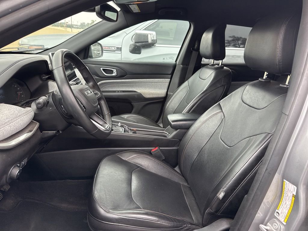 Used 2023 Jeep Compass Latitude image 8