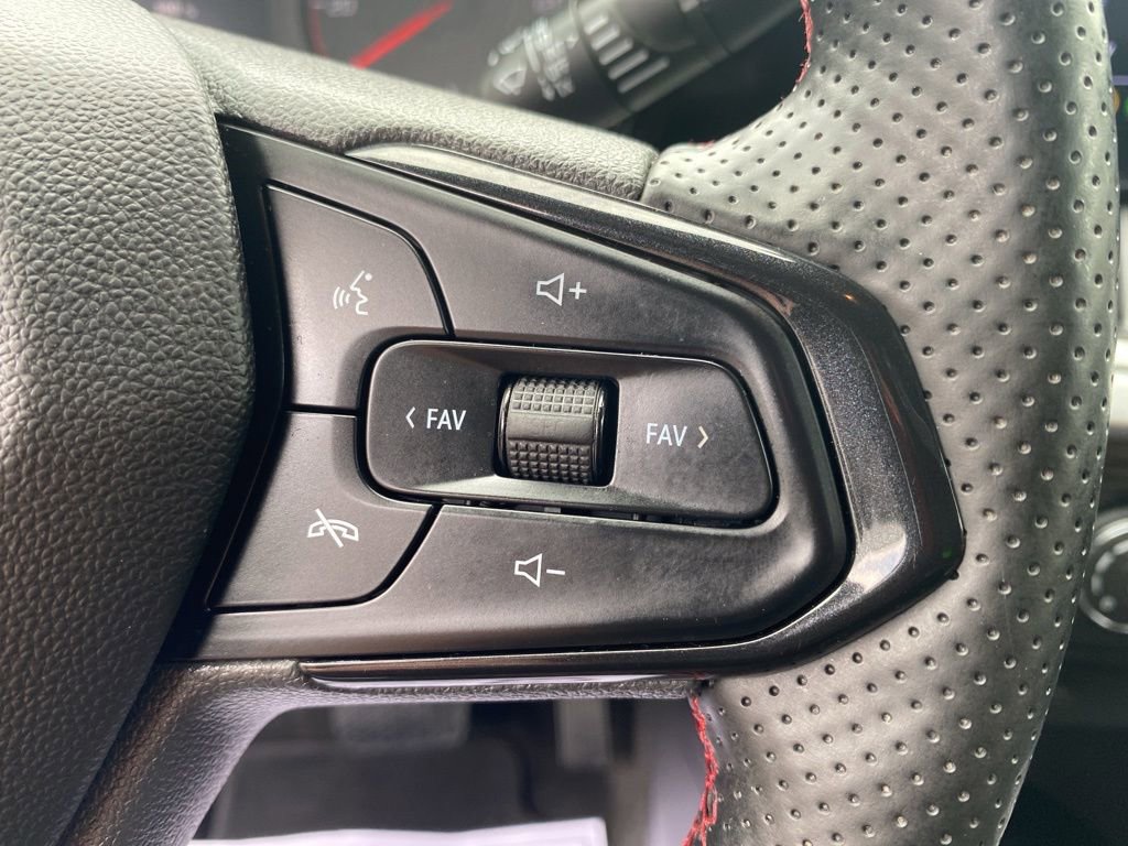 Used 2024 Chevrolet Trax RS w/ Driver Confidence Package FWD image 23