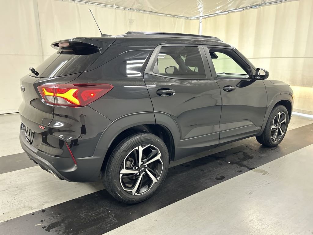 Used 2021 Chevrolet TrailBlazer RS w/ Convenience Package AWD/4WD image 2