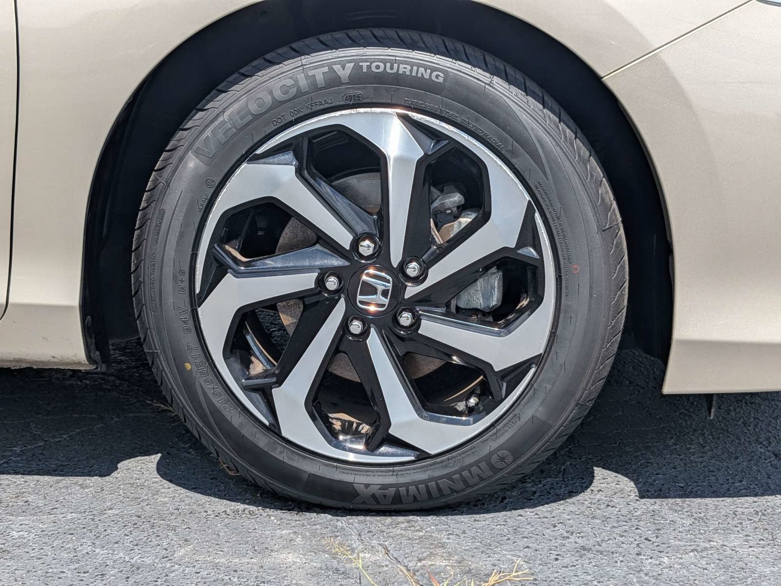 Used 2017 Honda Accord EX-L image 10