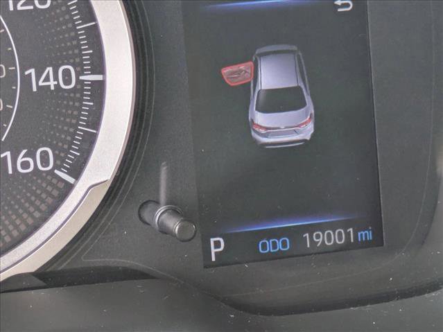 Used 2022 Toyota Corolla LE w/ LE Convenience Package FWD image 11
