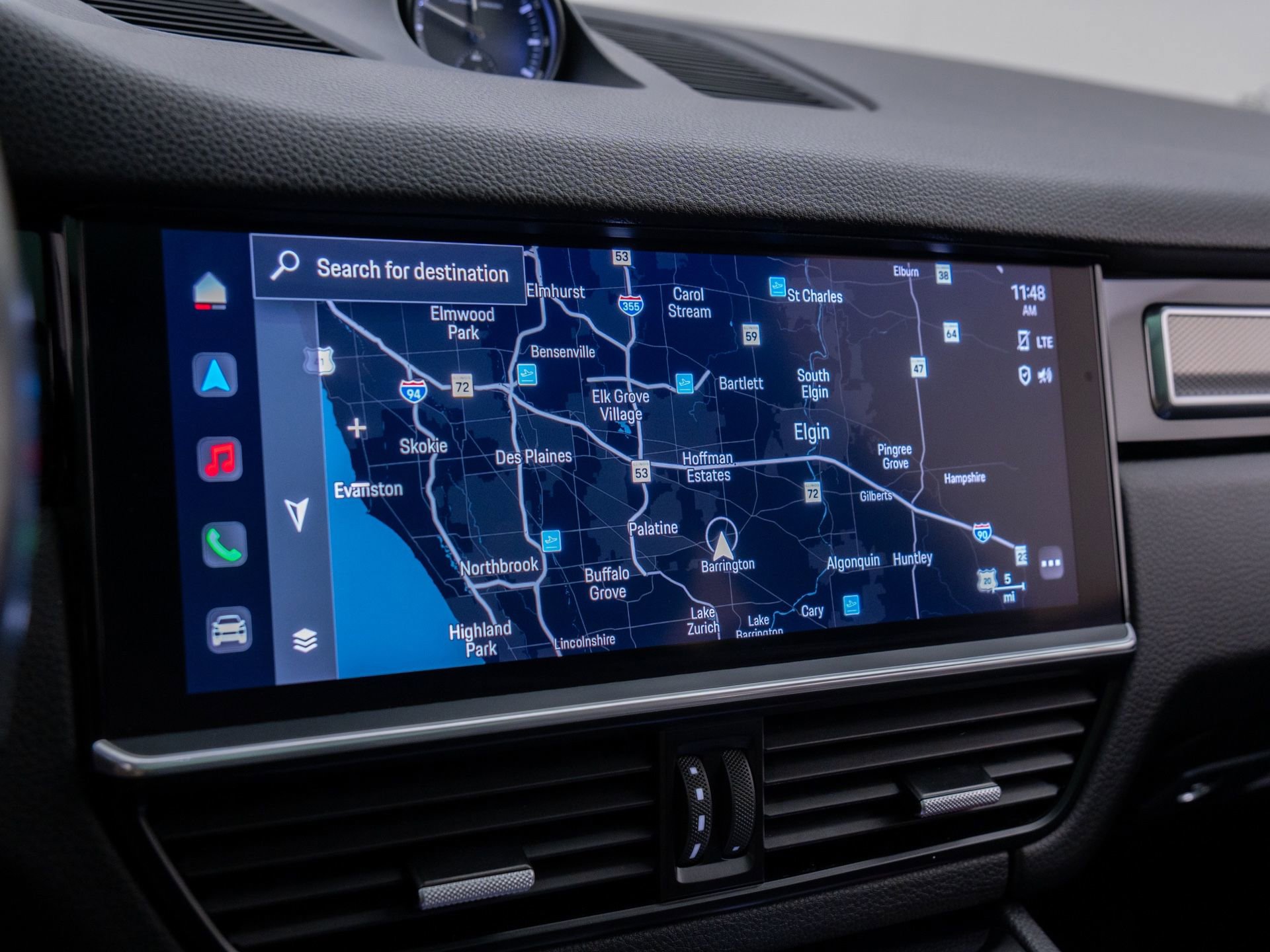 Certified 2023 Porsche Cayenne Platinum Edition image 24