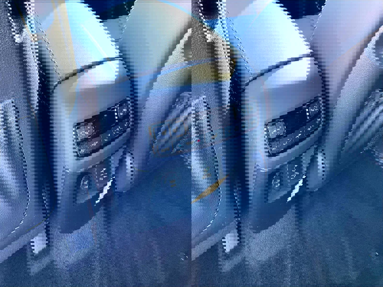 Used 2025 Hyundai Palisade Calligraphy image 29