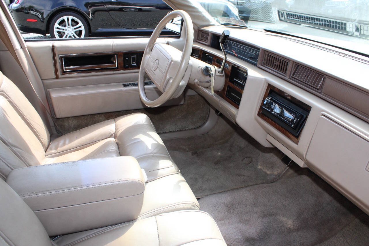 Used 1990 Cadillac De Ville Sedan FWD image 12