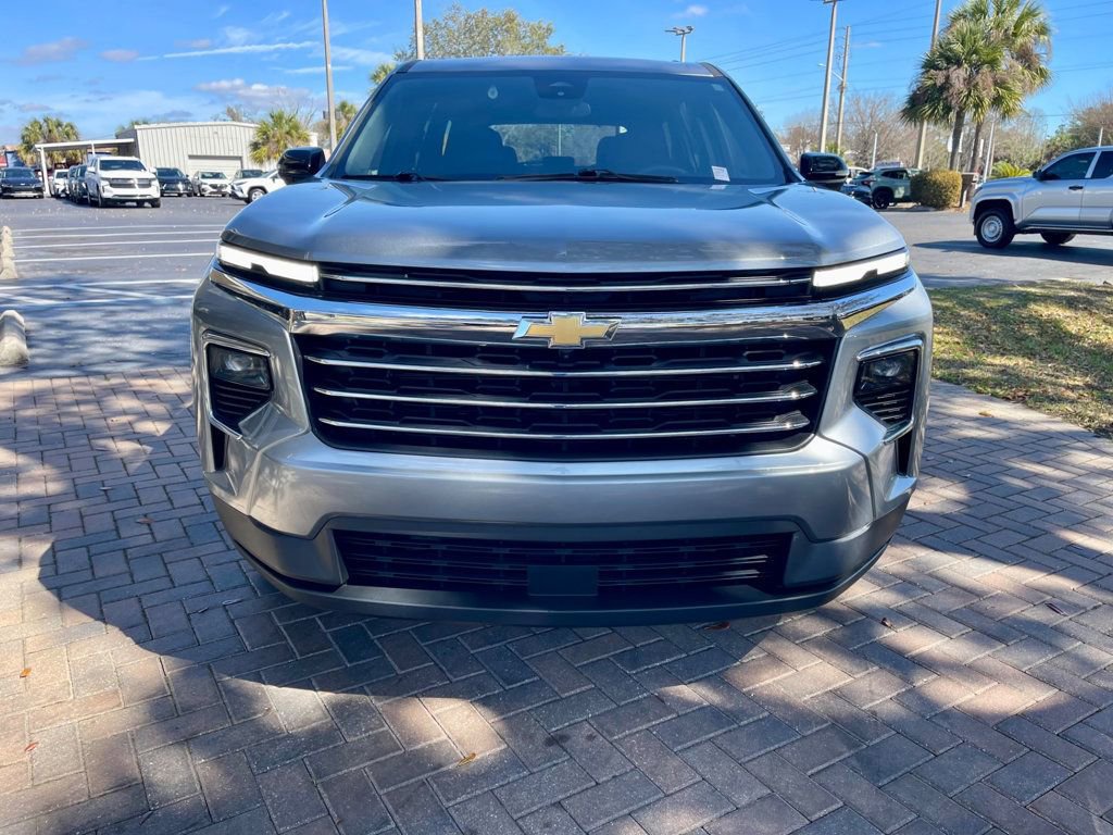 Used 2024 Chevrolet Traverse LT image 9