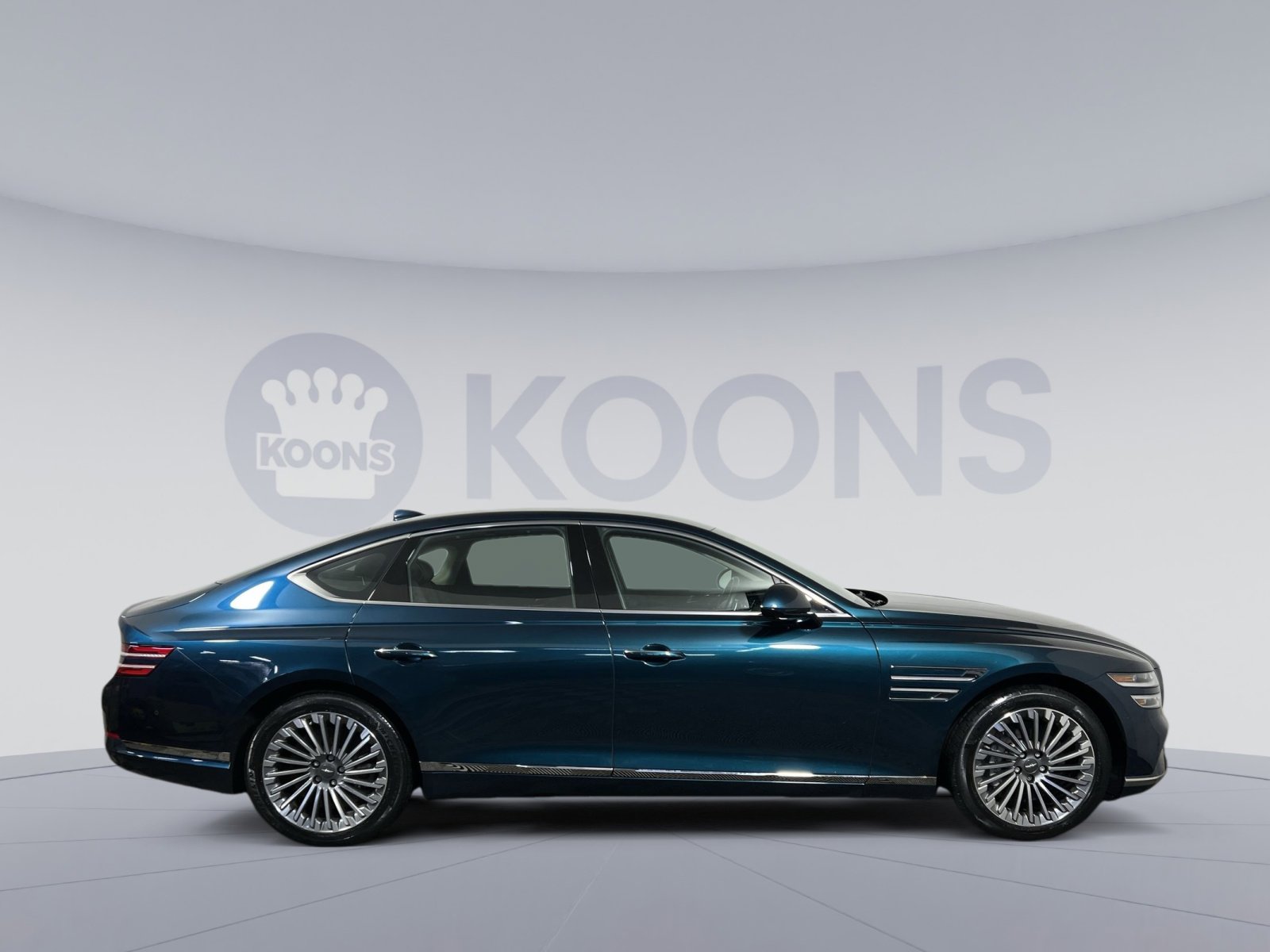 Used 2023 Genesis G80 image 8