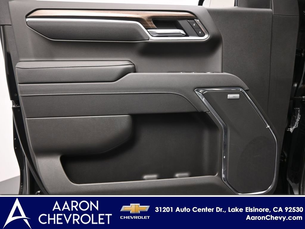 New 2026 Chevrolet Silverado 1500 RST w/ Dark Appearance Package image 16