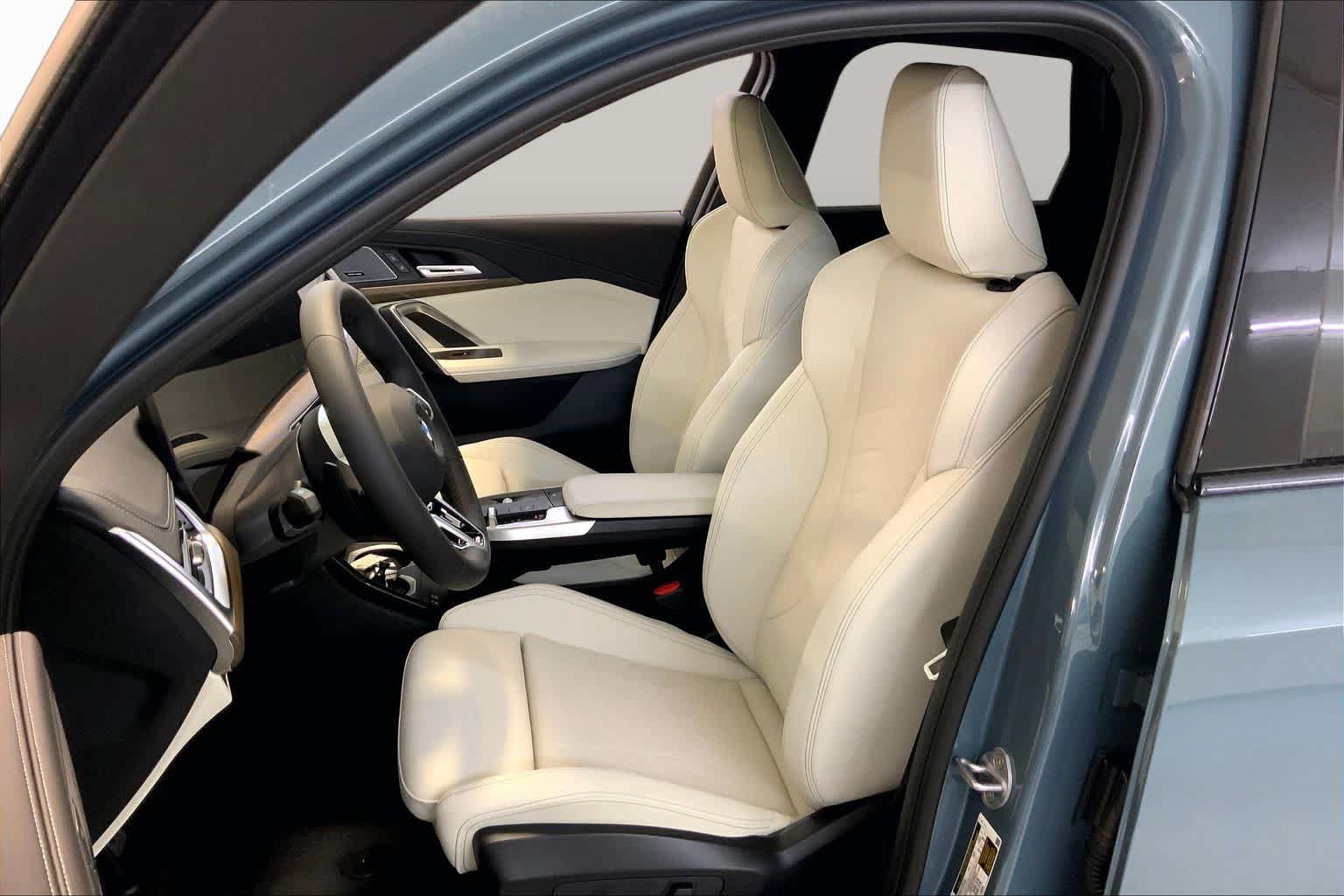 New 2026 BMW X1 xDrive28i w/ Technology Package AWD/4WD image 9