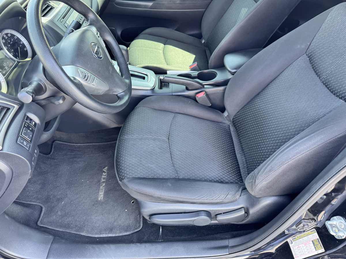 Used 2014 Nissan Sentra SR FWD image 35