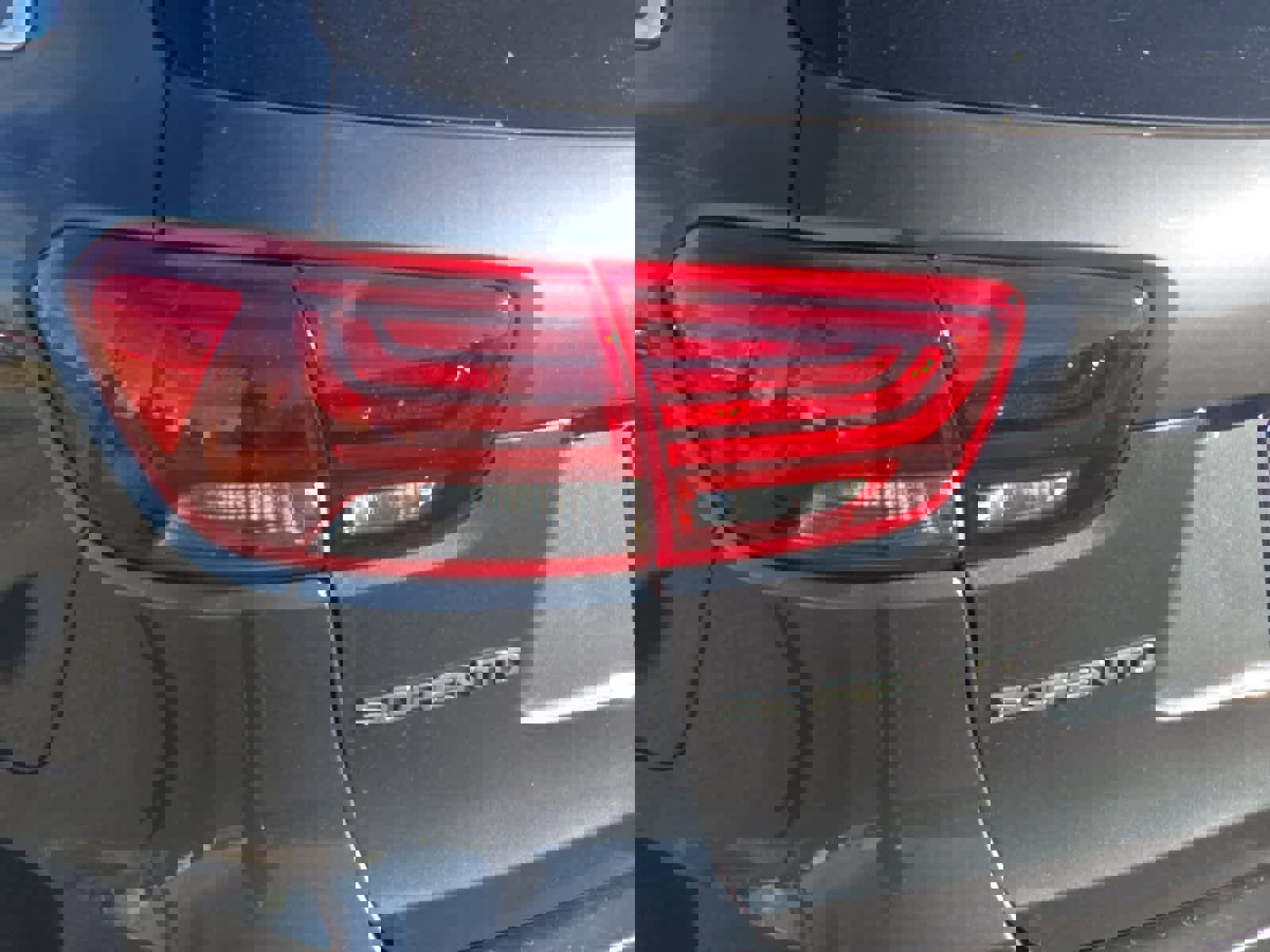 Used 2019 Kia Sorento LX image 27