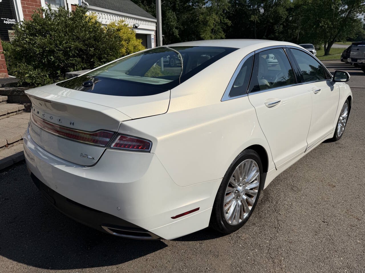 Used 2013 Lincoln MKZ AWD image 11