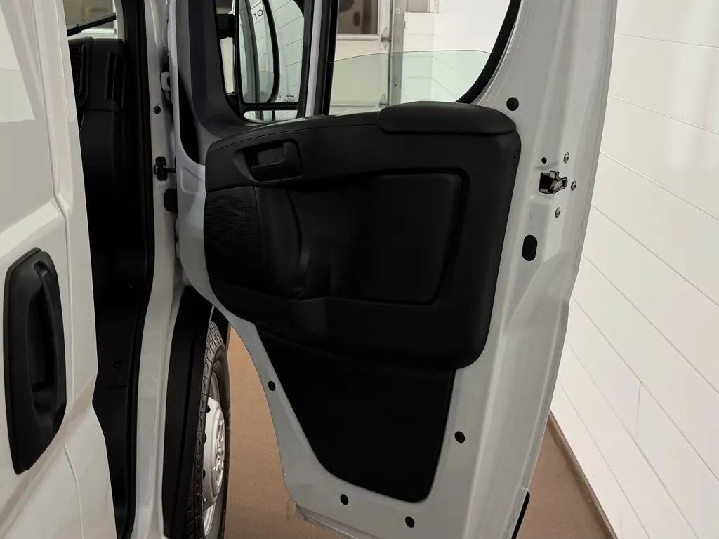 Used 2023 RAM ProMaster 2500 FWD image 30