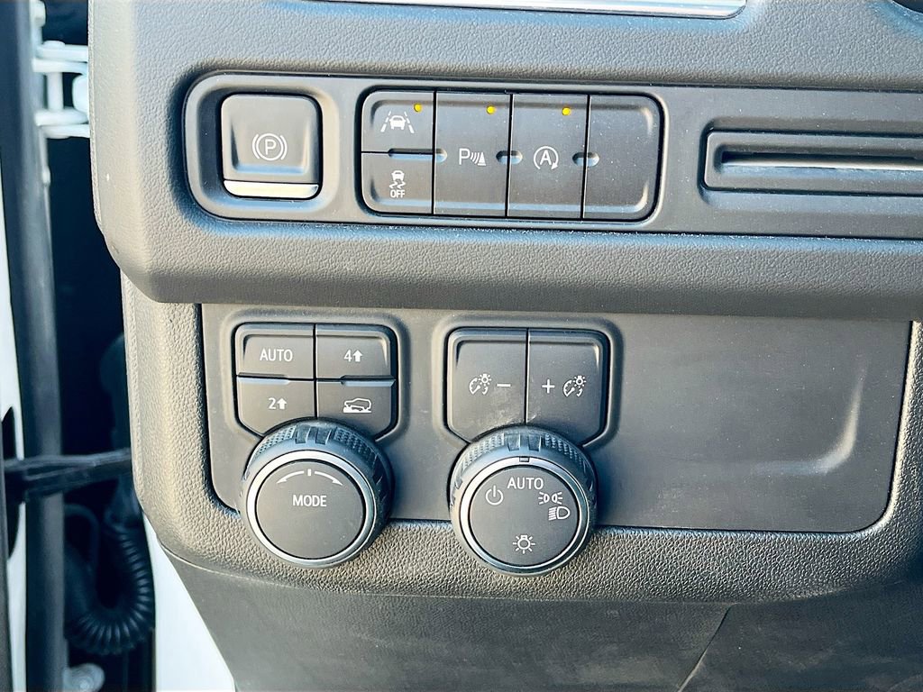 Used 2023 Chevrolet Suburban LS image 10
