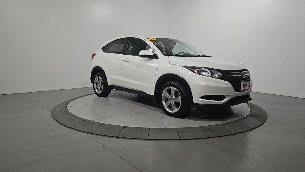 Used 2017 Honda HR-V LX image 7
