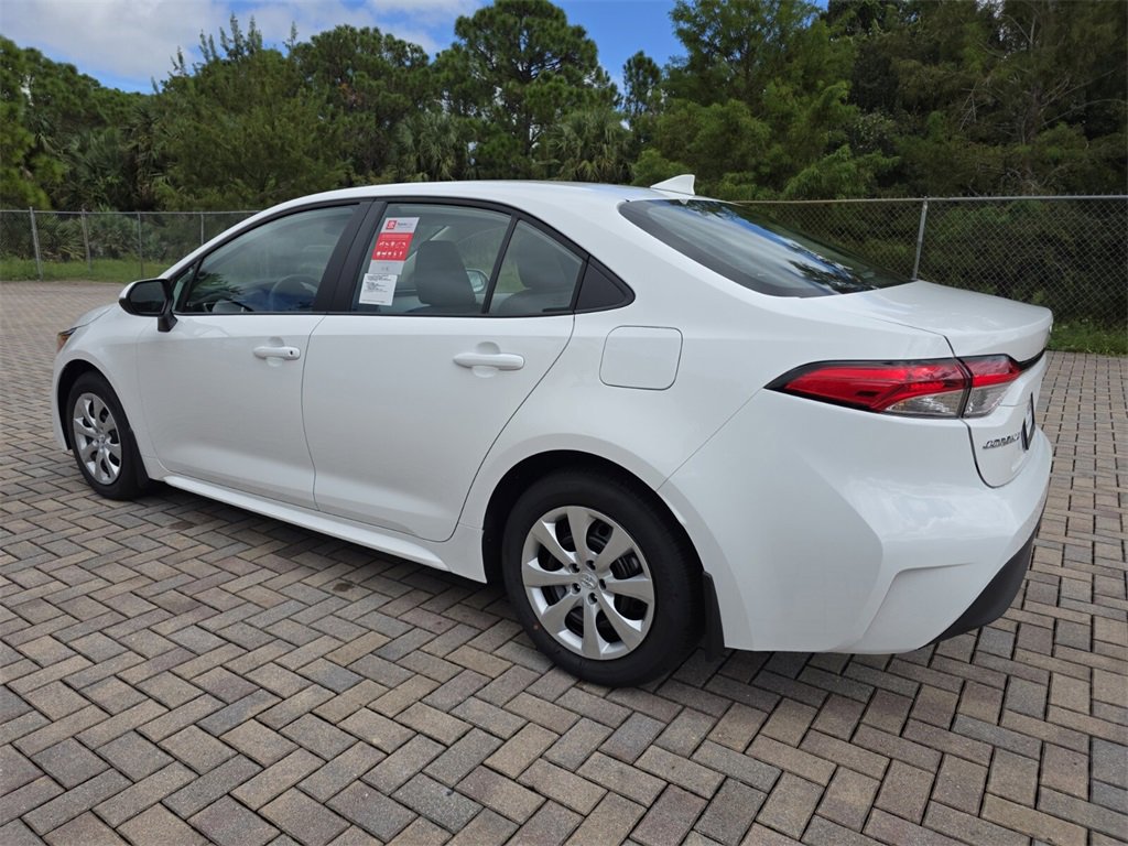 New 2026 Toyota Corolla LE image 9