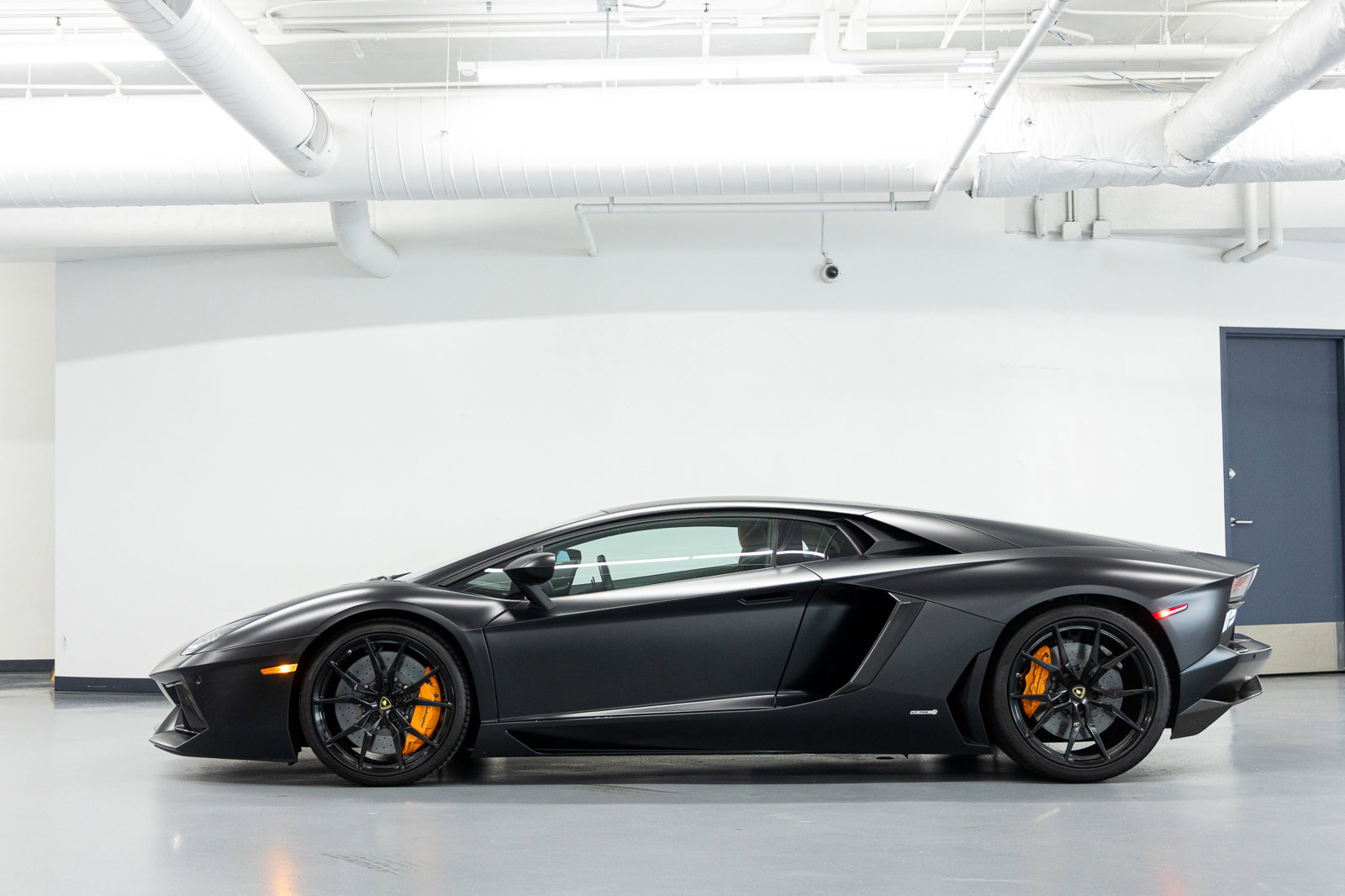 Used 2014 Lamborghini Aventador LP 700-4 AWD/4WD image 4