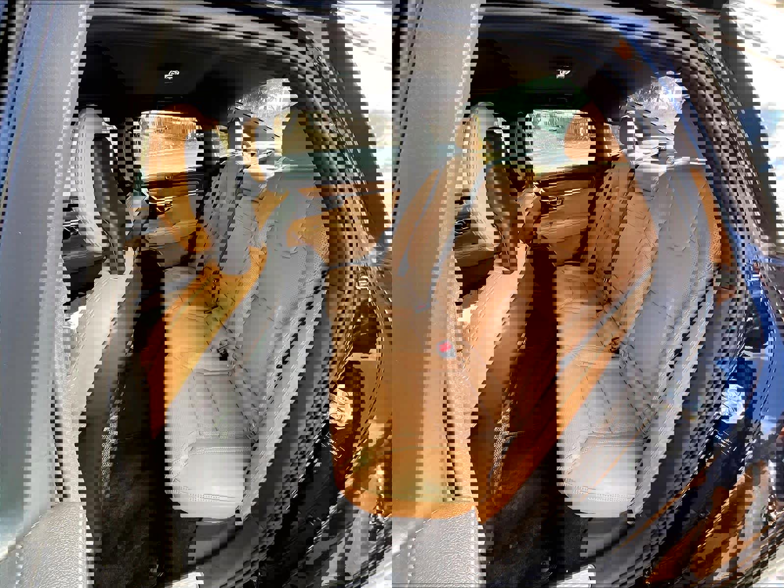 Used 2017 Volvo S90 T6 Inscription w/ Vision Package image 29