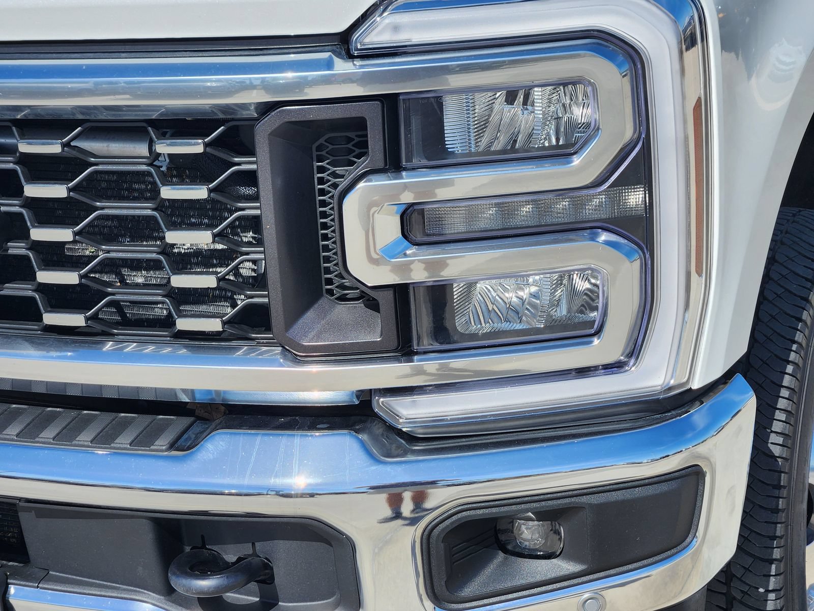 Certified 2025 Ford F350 Lariat w/ Lariat Ultimate Package AWD/4WD image 11