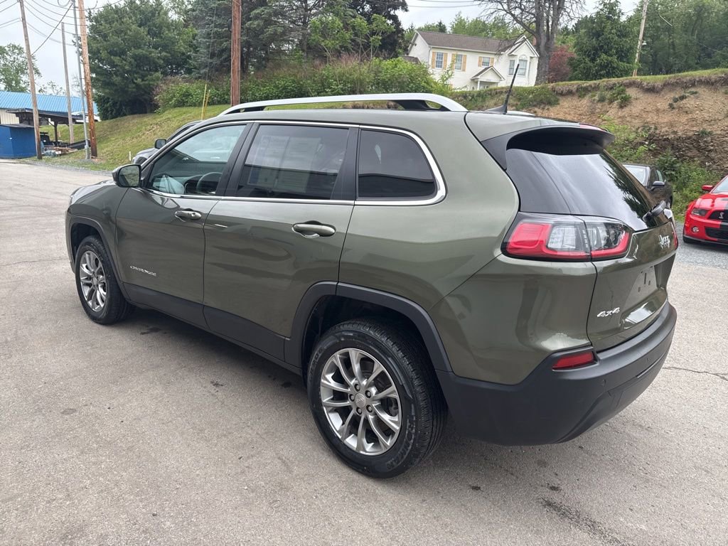 Used 2019 Jeep Cherokee Latitude Plus w/ Cold Weather Group AWD/4WD image 5