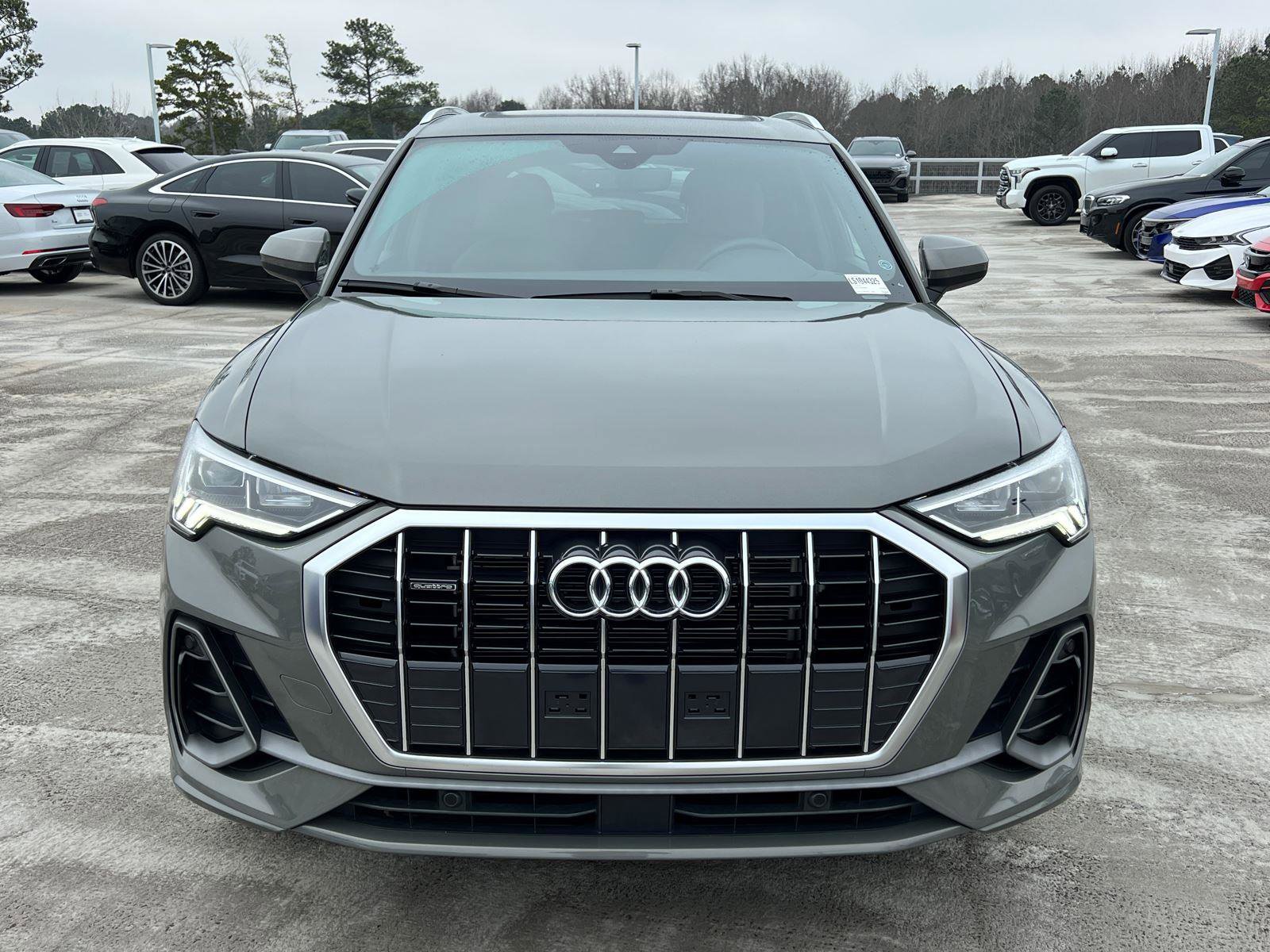 Certified 2025 Audi Q3 2.0T Premium w/ Convenience Package AWD/4WD image 2
