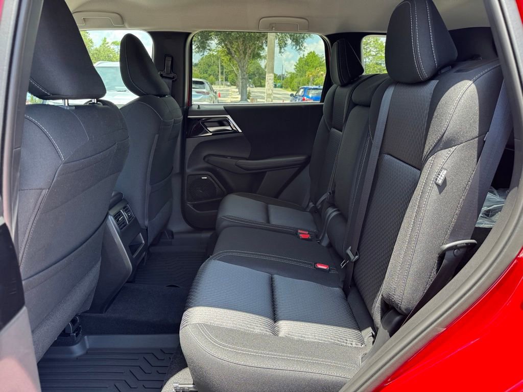 New 2025 Mitsubishi Outlander ES image 15