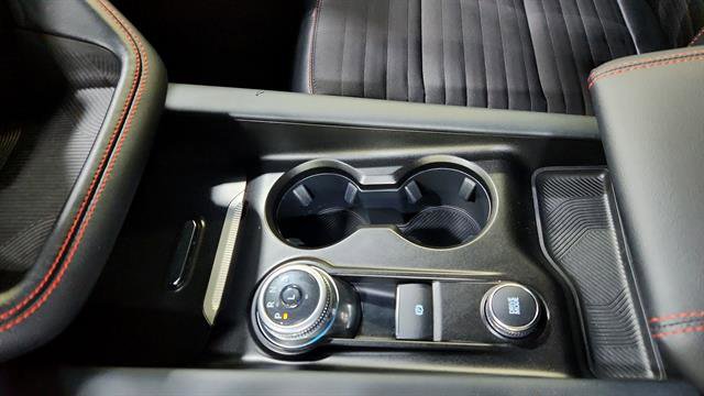 Used 2025 Ford Explorer ST-Line w/ ST-Line Street Pack image 16