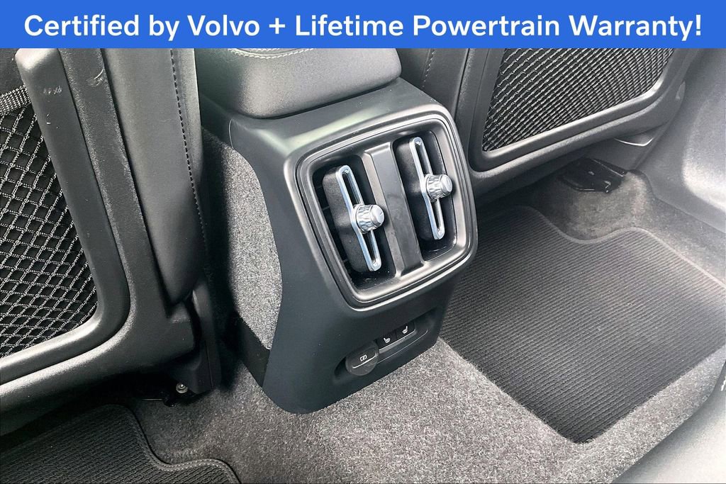 Used 2023 Volvo XC40 Recharge Ultimate image 31