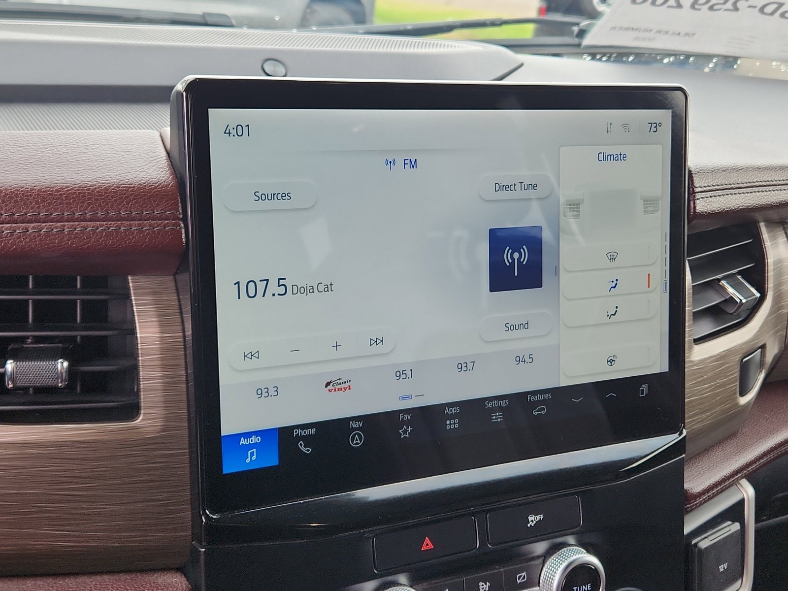 Used 2023 Ford Expedition Limited image 16