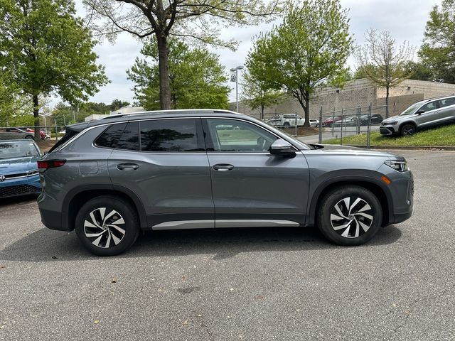 Certified 2025 Volkswagen Tiguan S image 4