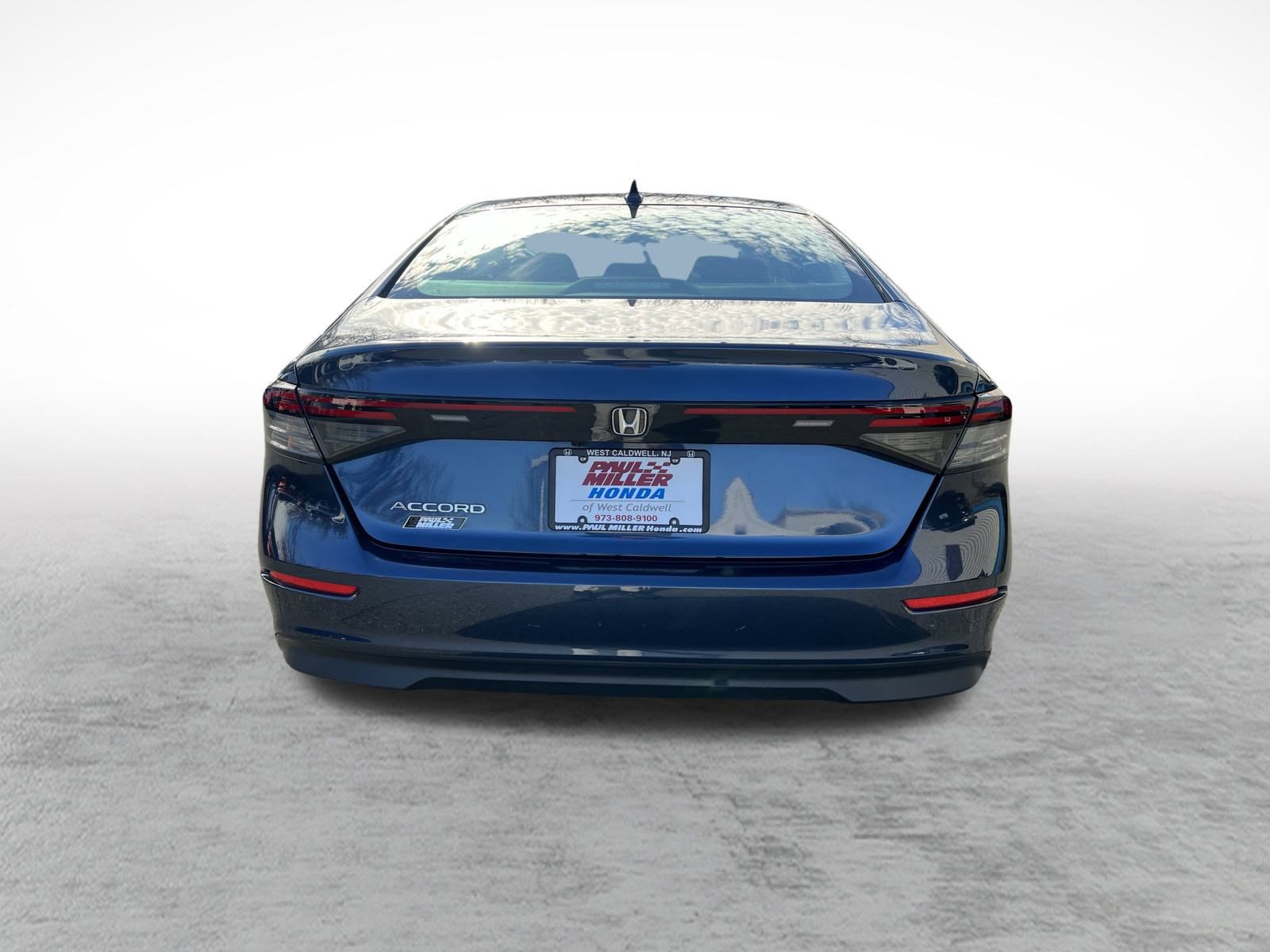 Certified 2023 Honda Accord EX image 5
