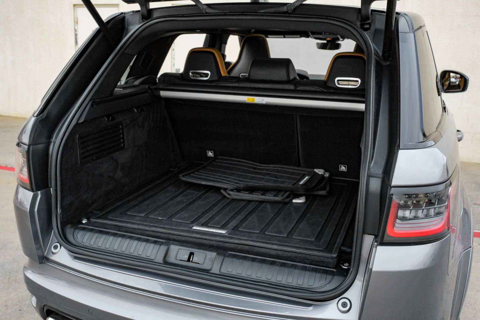 Used 2020 Land Rover Range Rover Sport SVR AWD/4WD image 69