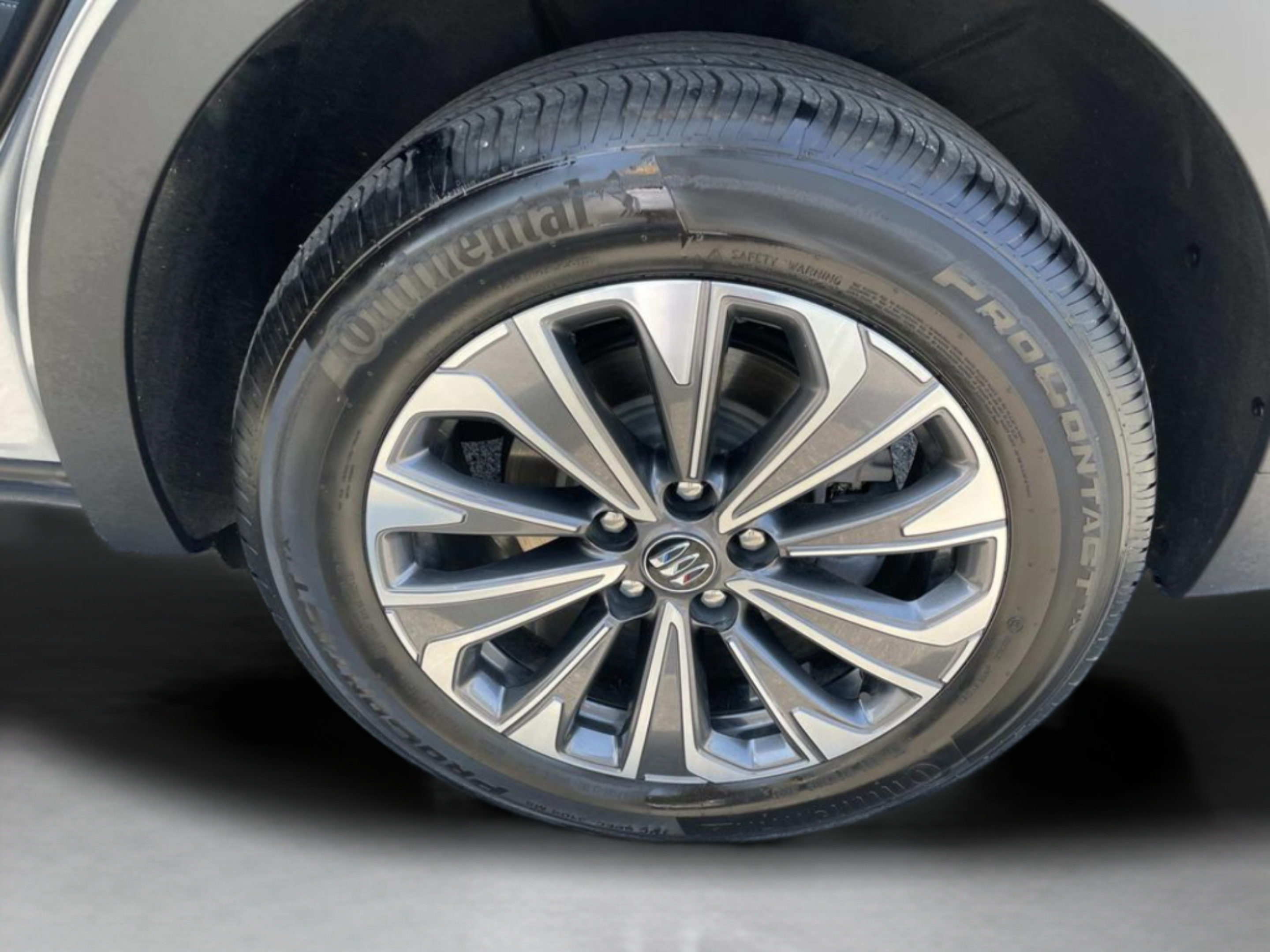Used 2024 Buick Envision Preferred AWD/4WD image 33