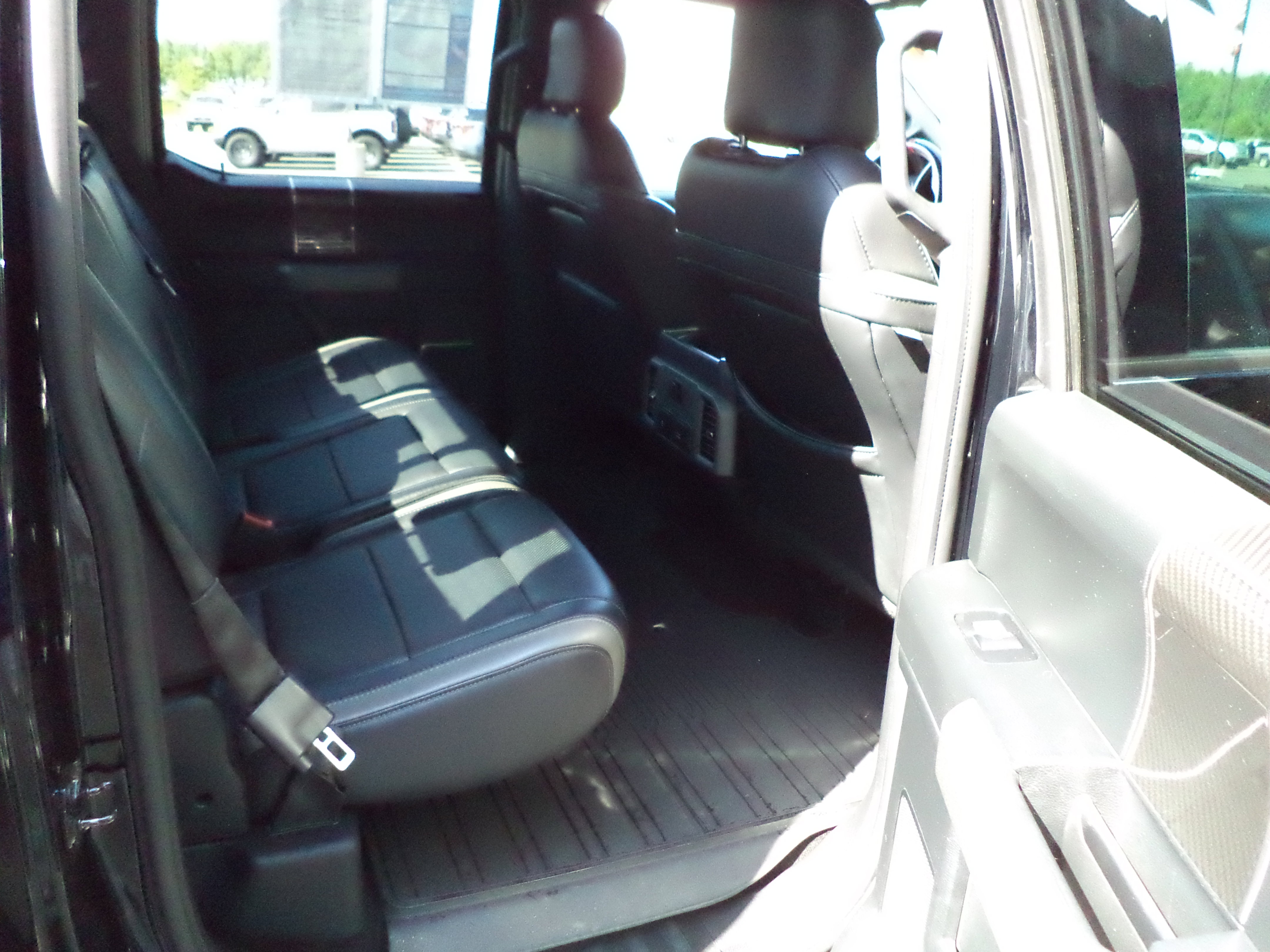 Used 2018 Ford F150 Raptor w/ Equipment Group 802A Luxury image 7