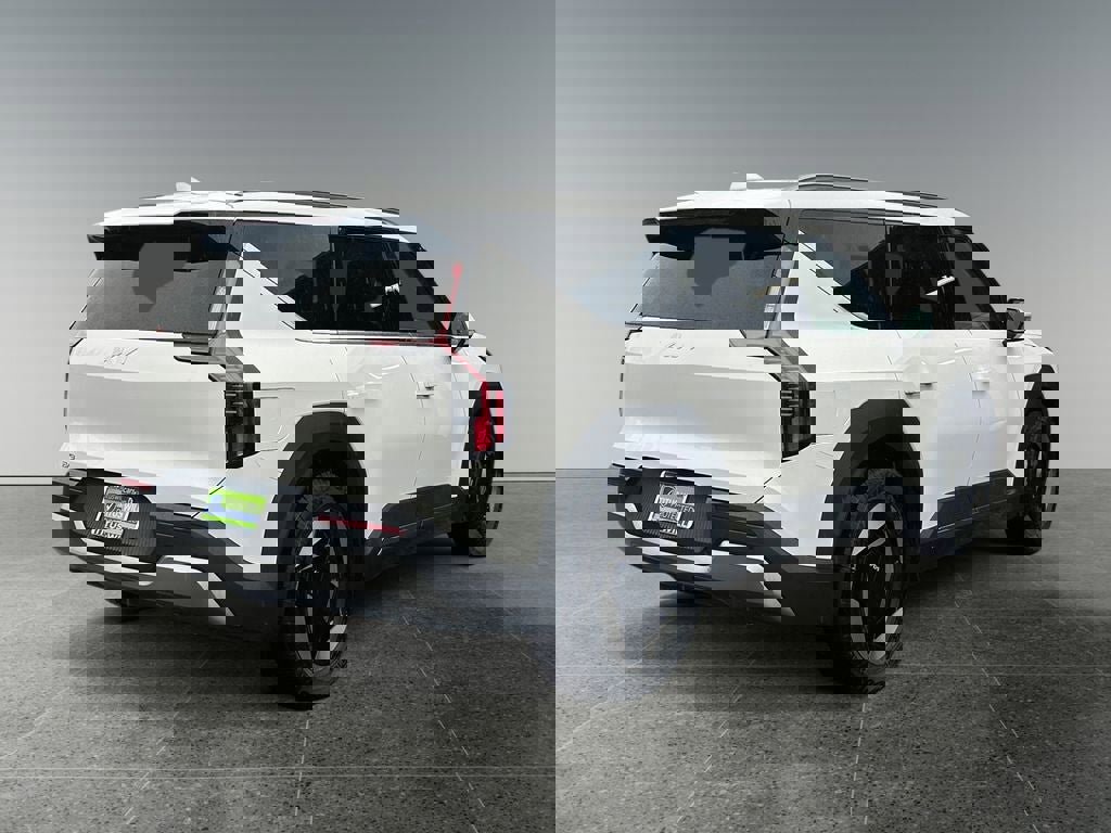 Used 2024 Kia EV9 Wind image 7