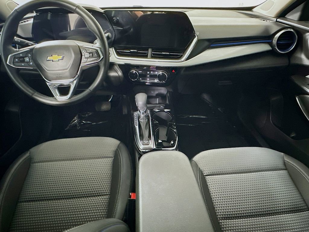 Used 2024 Chevrolet Trax LT w/ Driver Confidence Package FWD image 16