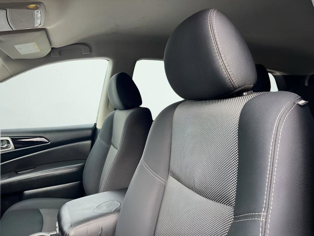 Used 2019 Nissan Pathfinder S image 36