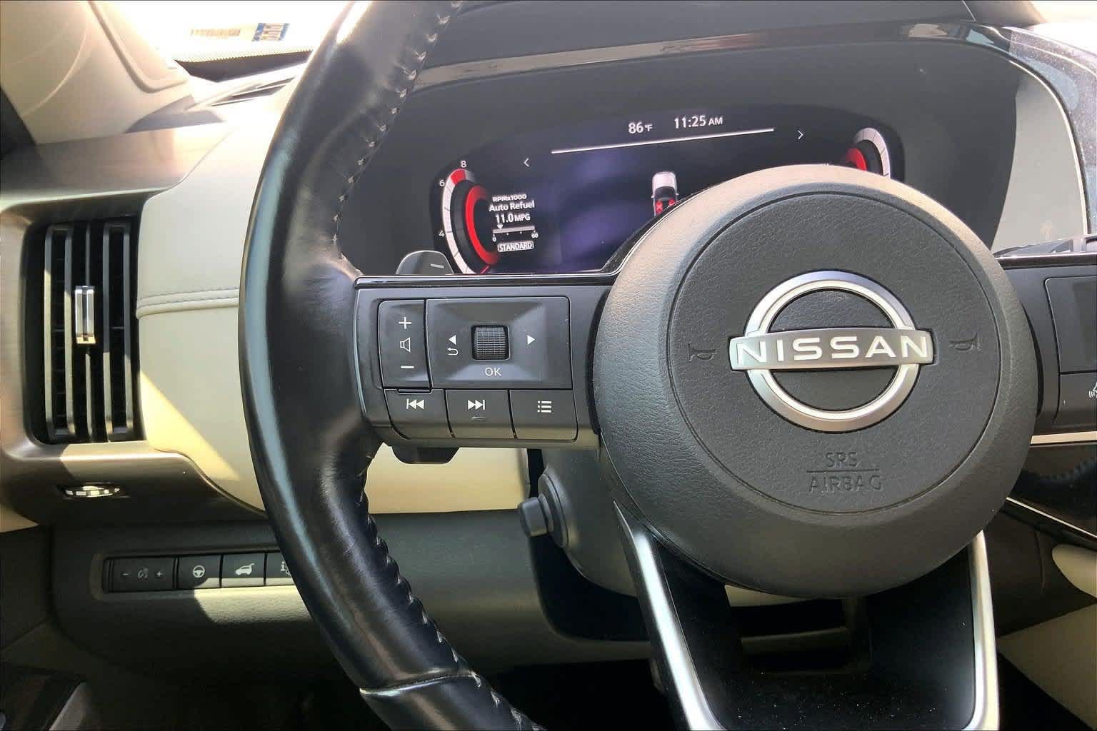 Used 2022 Nissan Pathfinder Platinum w/ Cargo Package FWD image 24