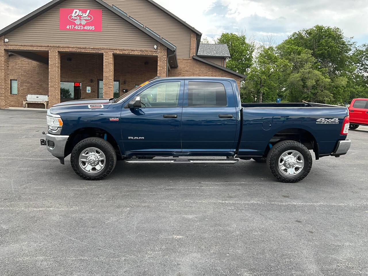 Used 2021 RAM 2500 Tradesman w/ Chrome Appearance Group AWD/4WD image 2