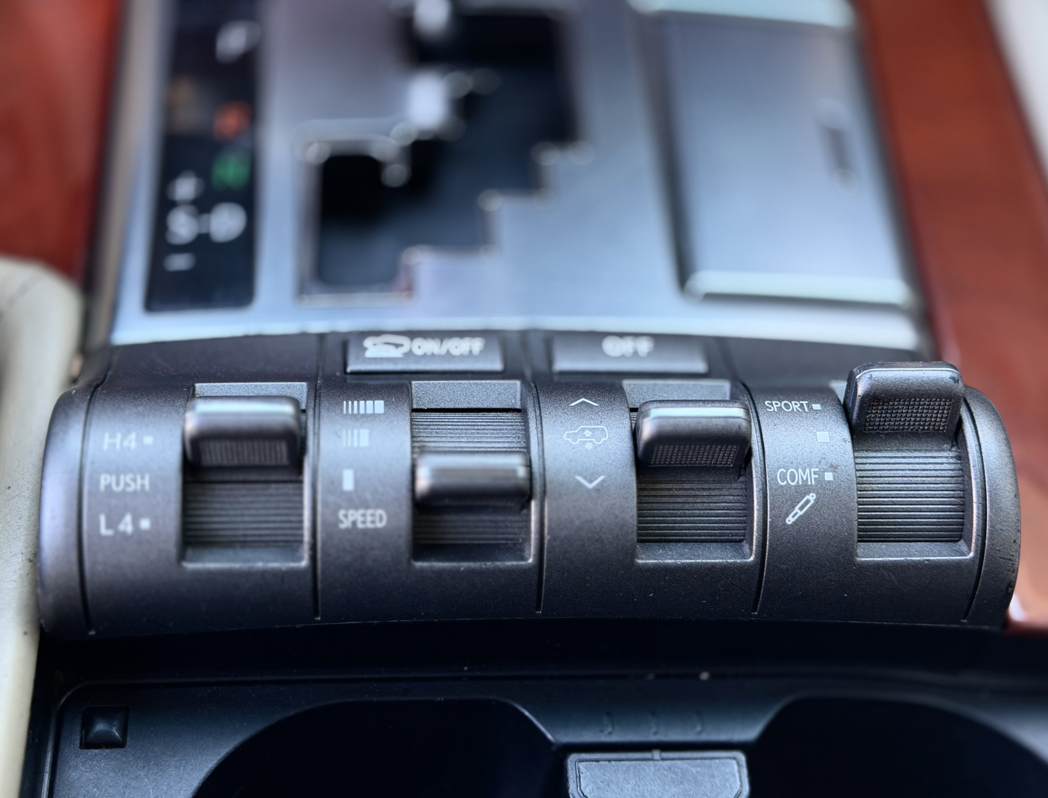 Used 2008 Lexus LX 570 4WD image 30